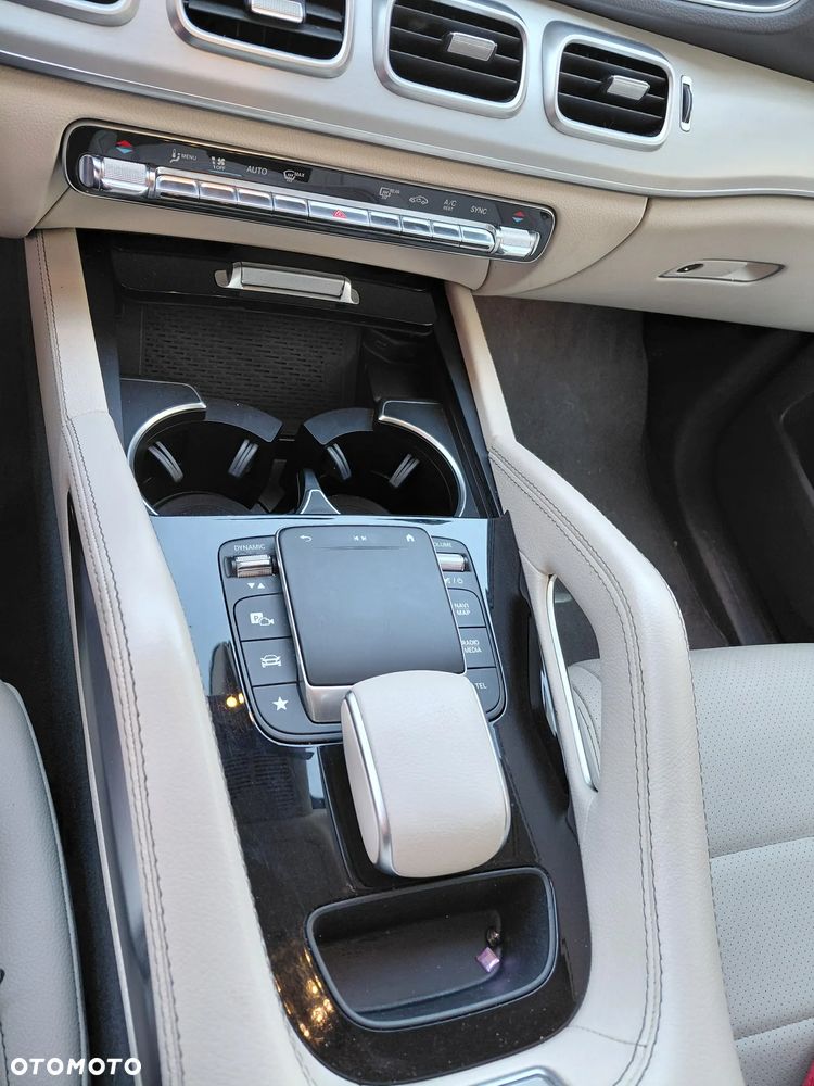 Mercedes-Benz GLE 300 d 4Matic 9G-TRONIC AMG Line - 20