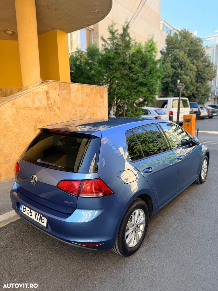 Volkswagen Golf - 2