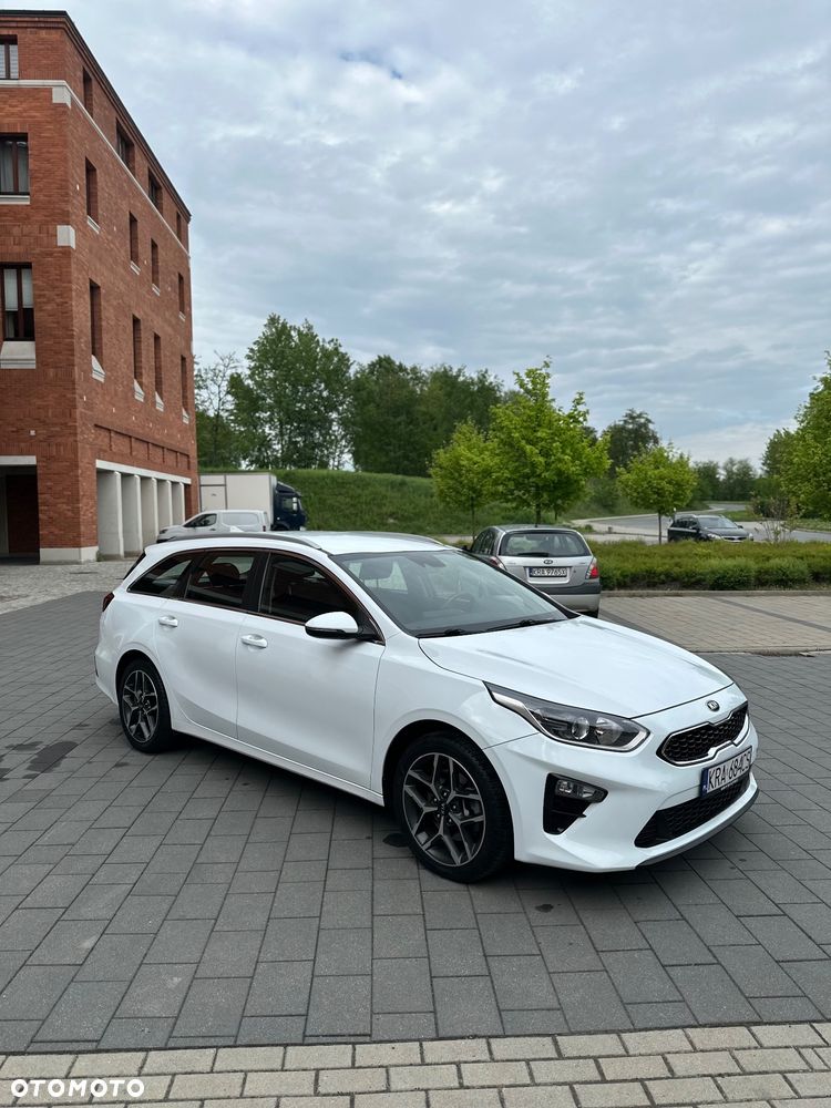 Kia Ceed 1.6 CRDi mHEV L DCT - 9