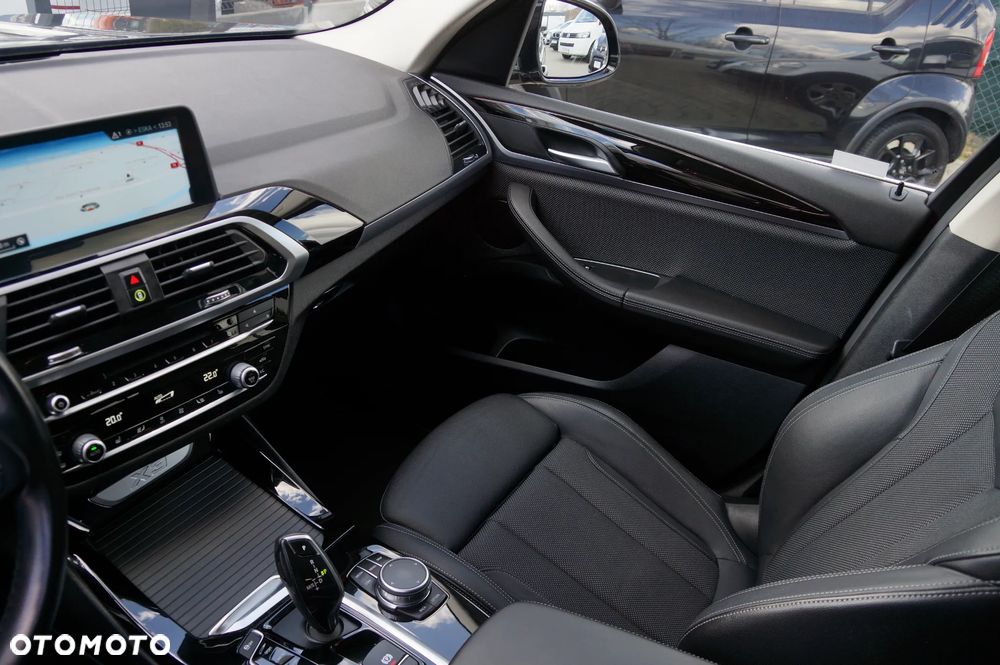 BMW X3 xDrive20d - 22
