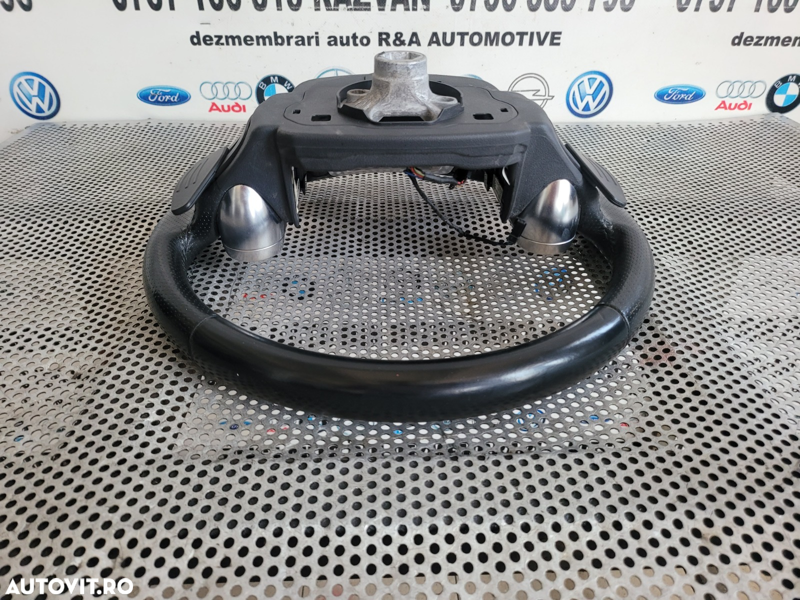 Volan Din Piele Cu Padele Si Comenzi Land Rover Range Rover Sport L494 Discovery Vogue An 2014-2015 - 7