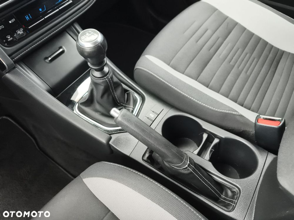 Toyota Auris - 27