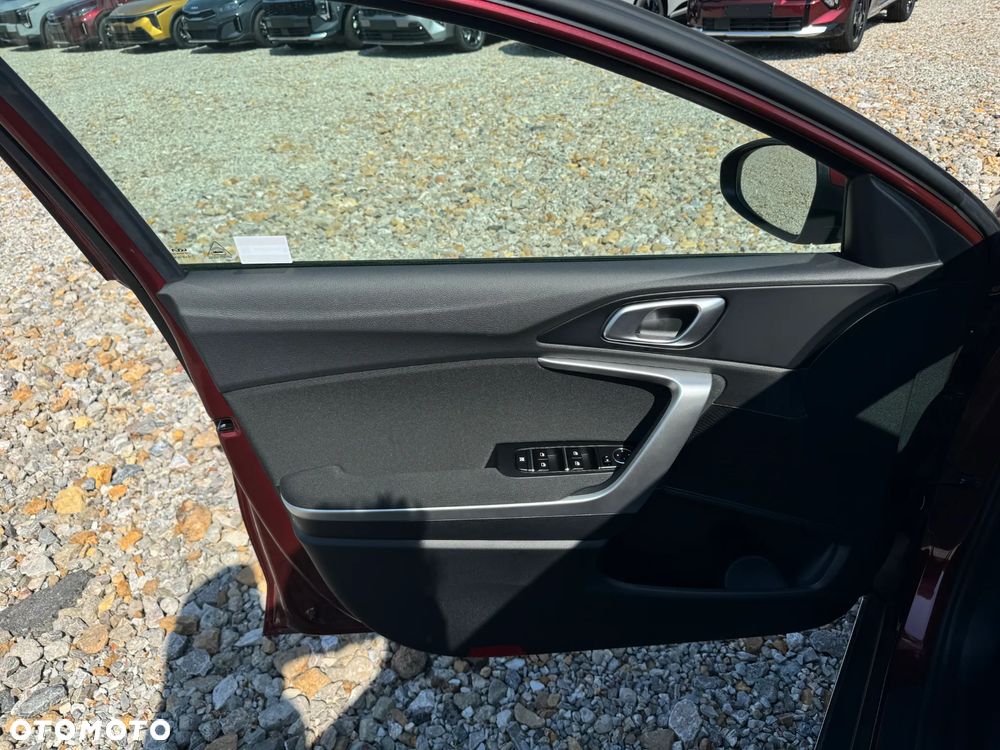 Kia XCeed - 14