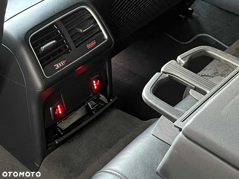 Audi A4 Avant 2.0 TDI DPF quattro S tronic S line Sportpaket - 26