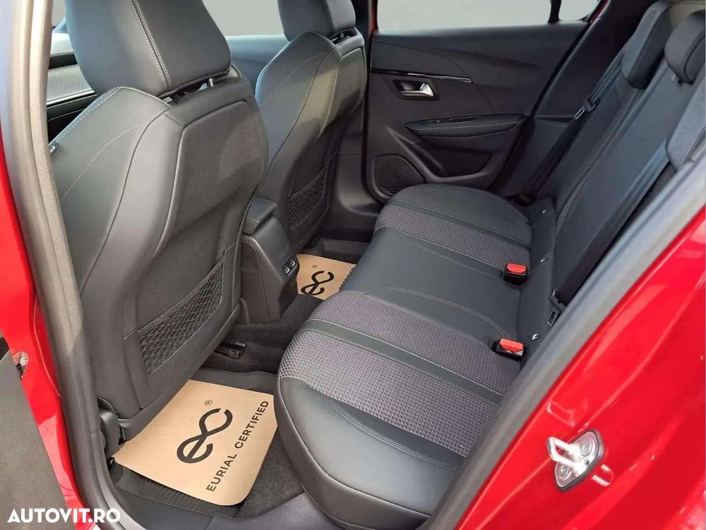 Peugeot 208 1.2 L PureTech STT EAT8 GT - 9