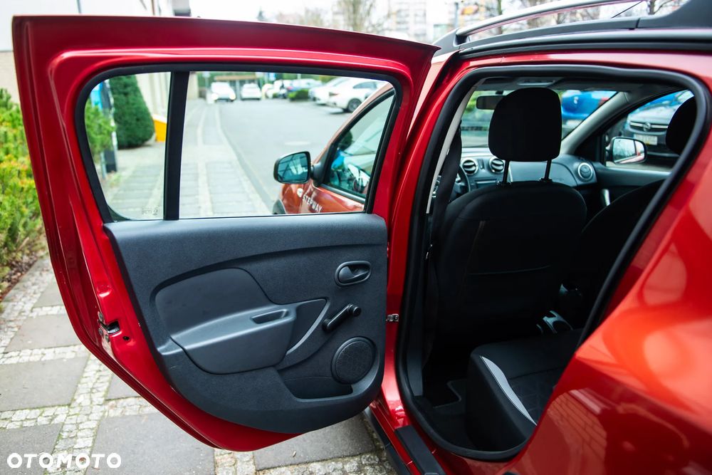 Dacia Sandero TCe 90 Celebration - 19