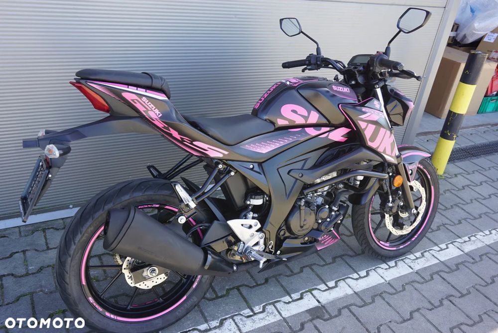 Suzuki GSX - 3