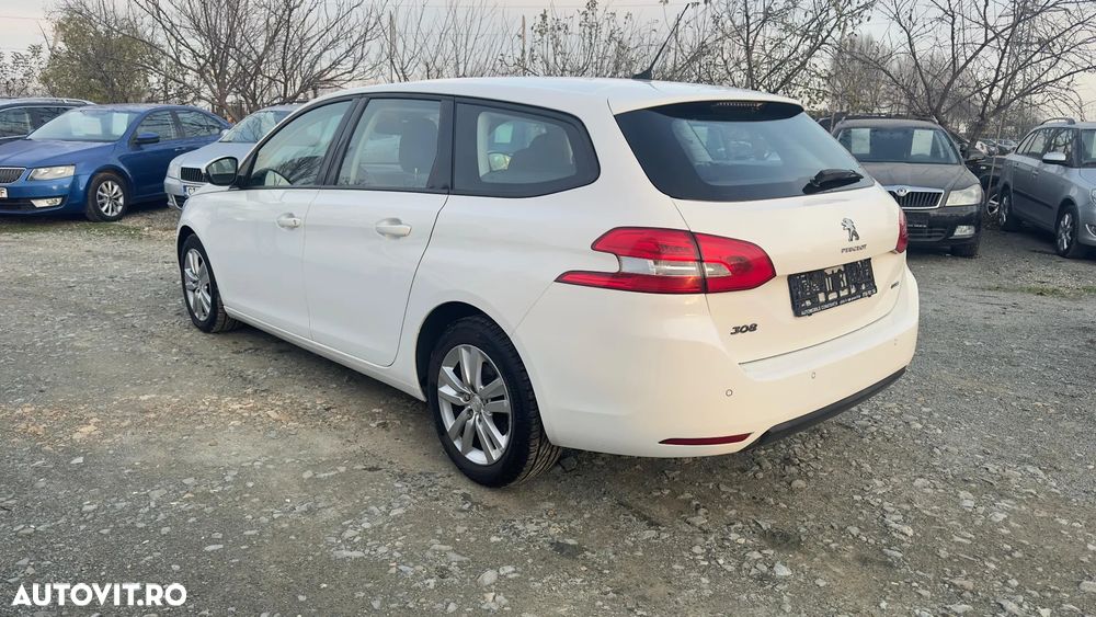 Peugeot 308 - 13