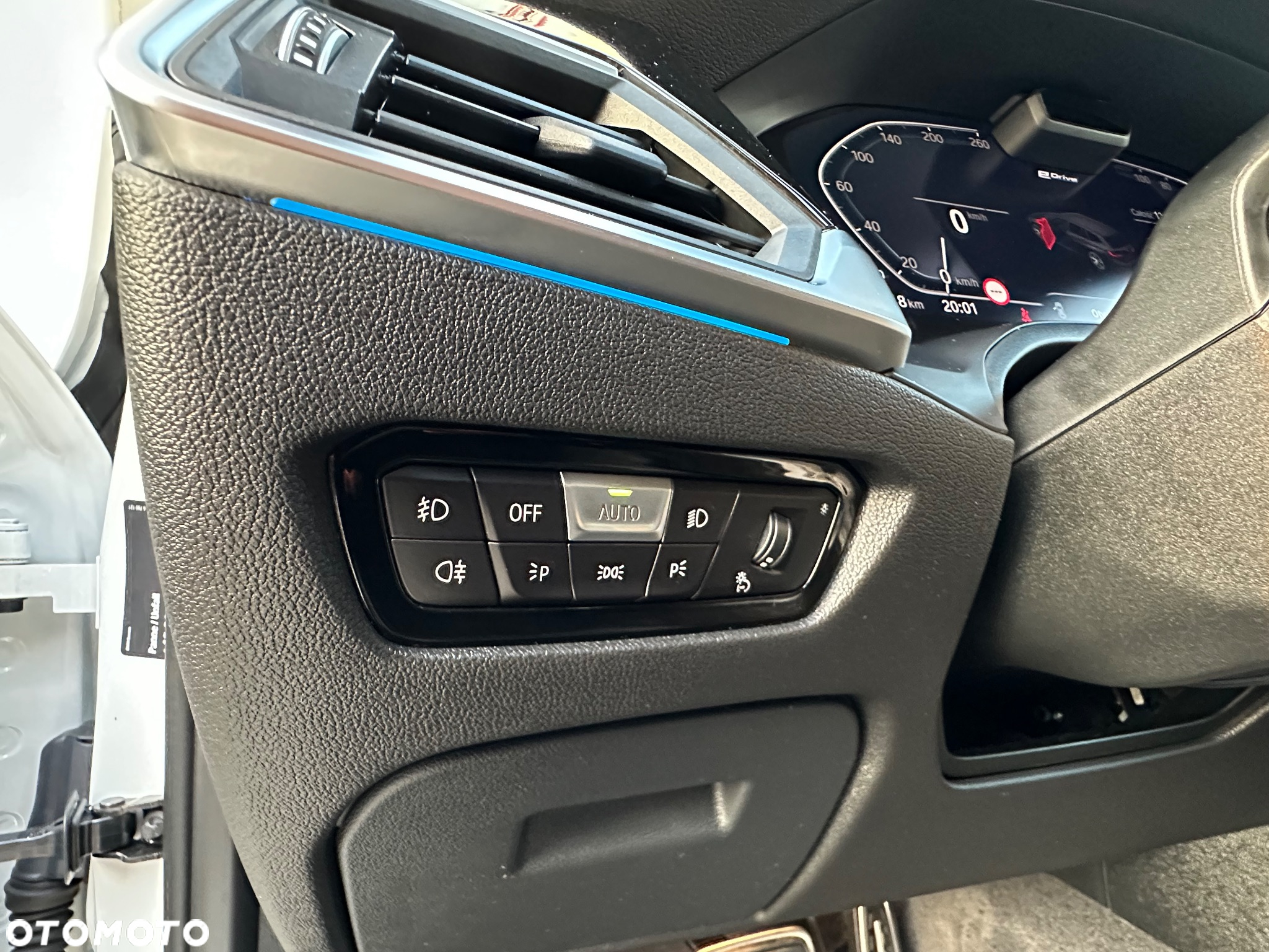 BMW Seria 3 330e PHEV M Sport sport - 35