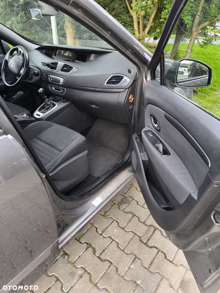 Renault Scenic 1.5 dCi Limited - 8