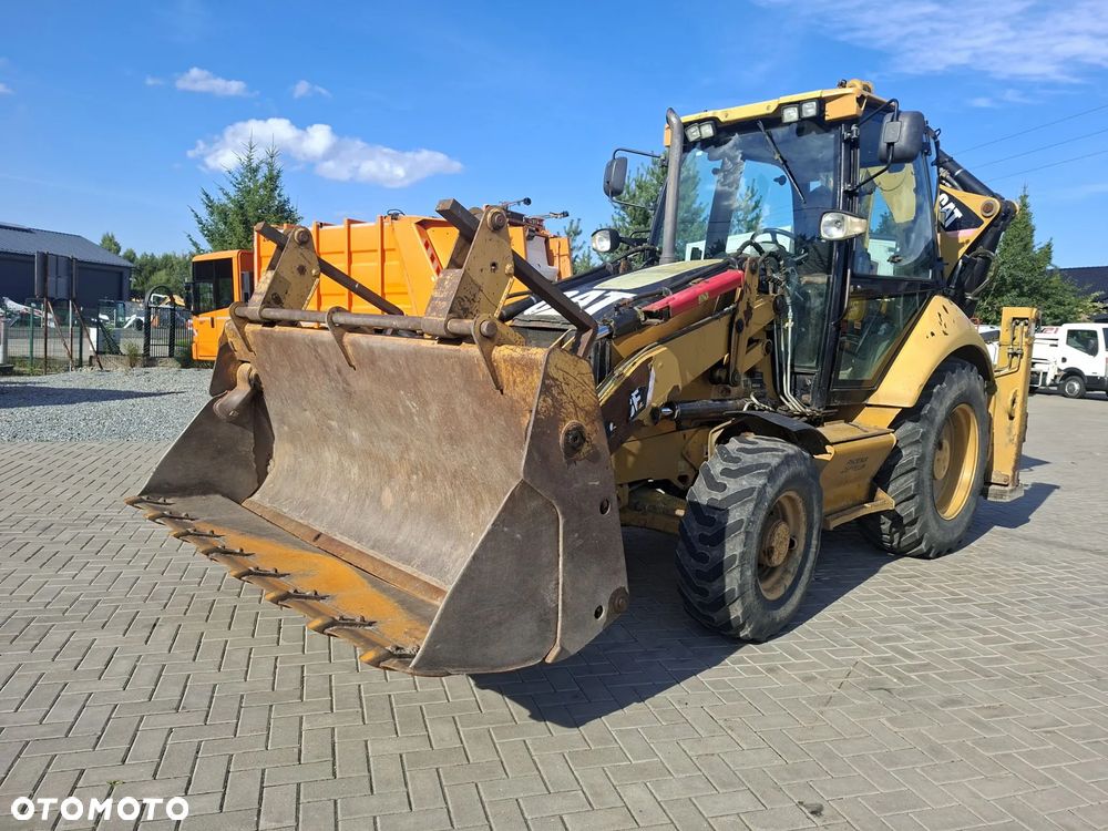 Caterpillar 428E - 2