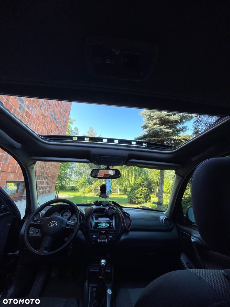 Toyota RAV4 2.0 D-4D 4x4 - 26