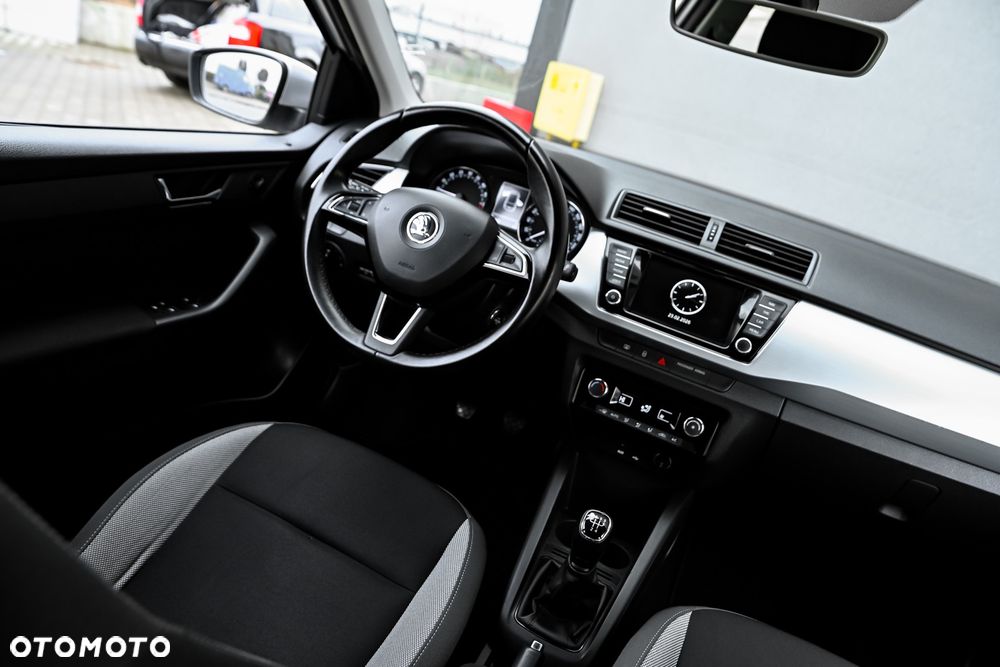 Skoda Fabia - 23