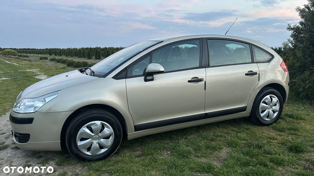 Citroën C4 1.4 16V Style - 29