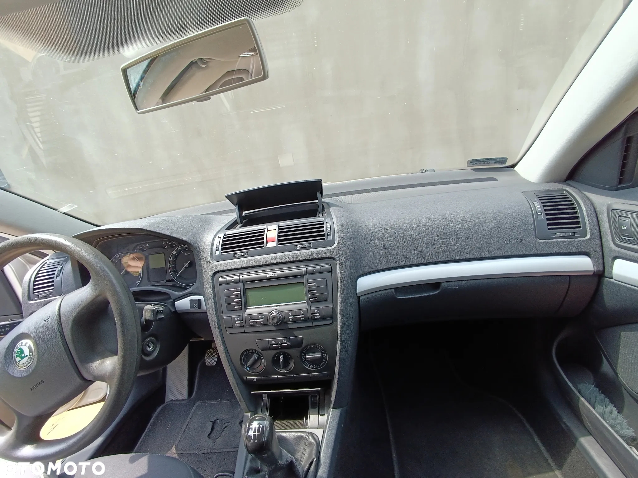Skoda Octavia 1.6 Classic - 5