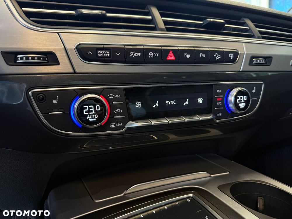 Audi SQ7 - 28