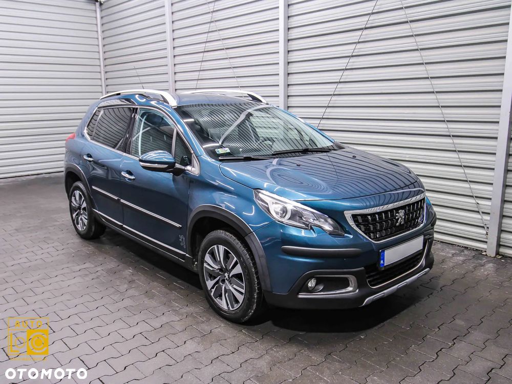 Peugeot 2008 1.2 Pure Tech Allure S&S - 6