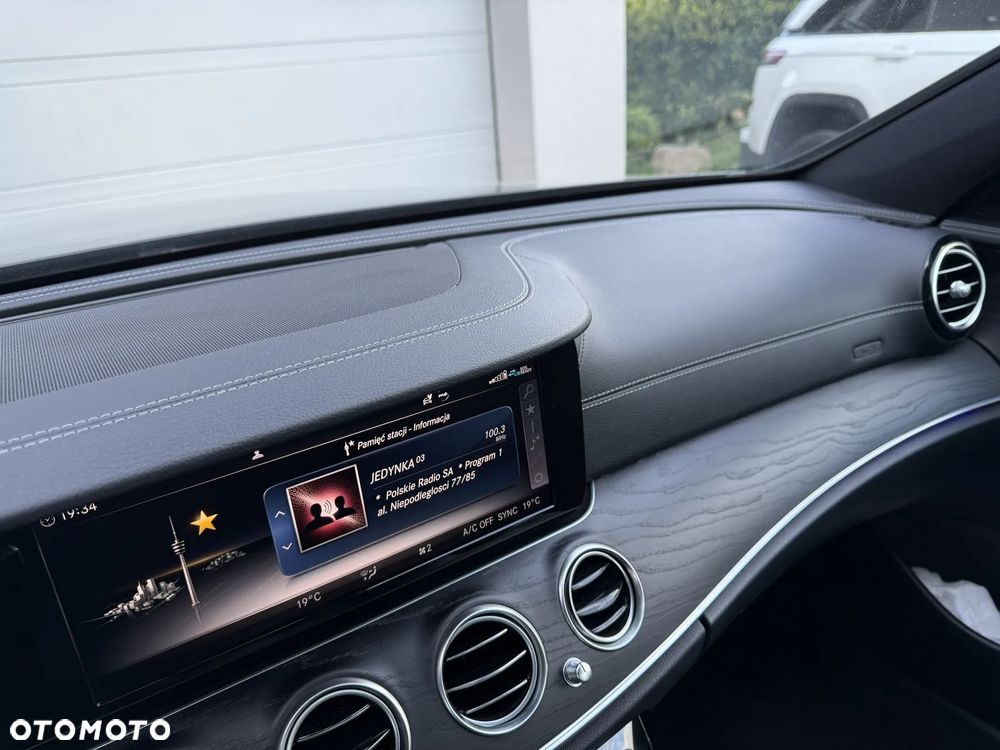 Mercedes-Benz Klasa E 220 d 4-Matic 9G-TRONIC - 10