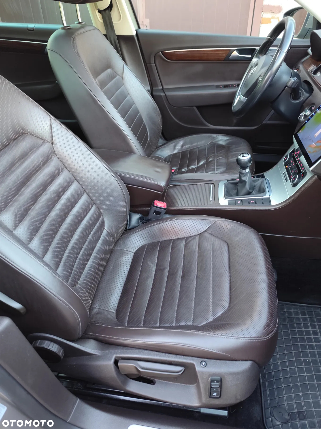 Volkswagen Passat 2.0 TDI DPF Highline - 17