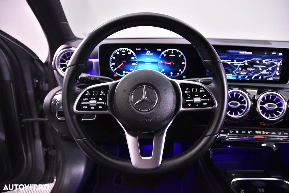 Mercedes-Benz A - 16