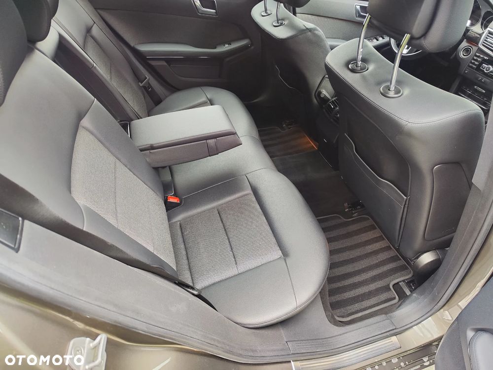 Mercedes-Benz Klasa E 350 CDI 4-Matic BlueEff Avantgarde - 13