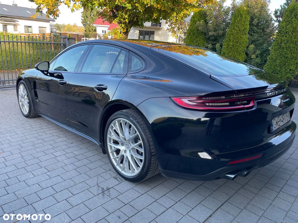 Porsche Panamera - 5