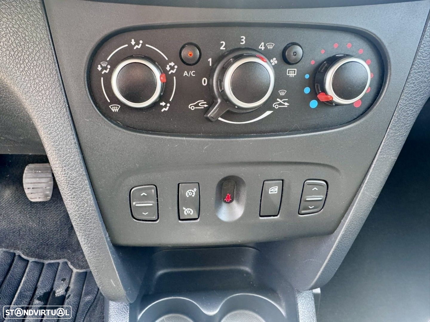 Dacia Sandero - 12