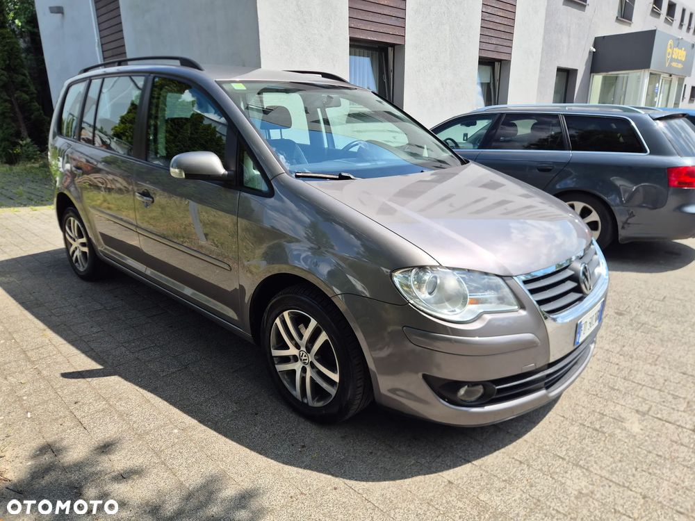 Volkswagen Touran 2.0 TDI DPF Trendline - 2