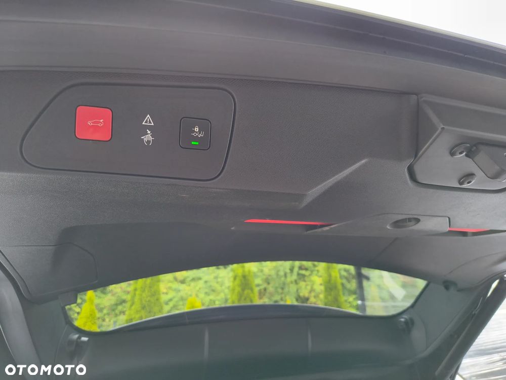 Peugeot 3008 1.5 BlueHDi Allure S&S - 22