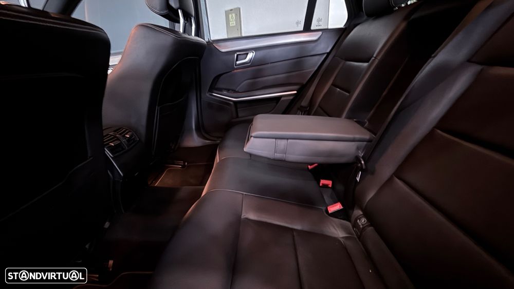 Mercedes-Benz E 250 BlueTEC Avantgarde Auto. - 41