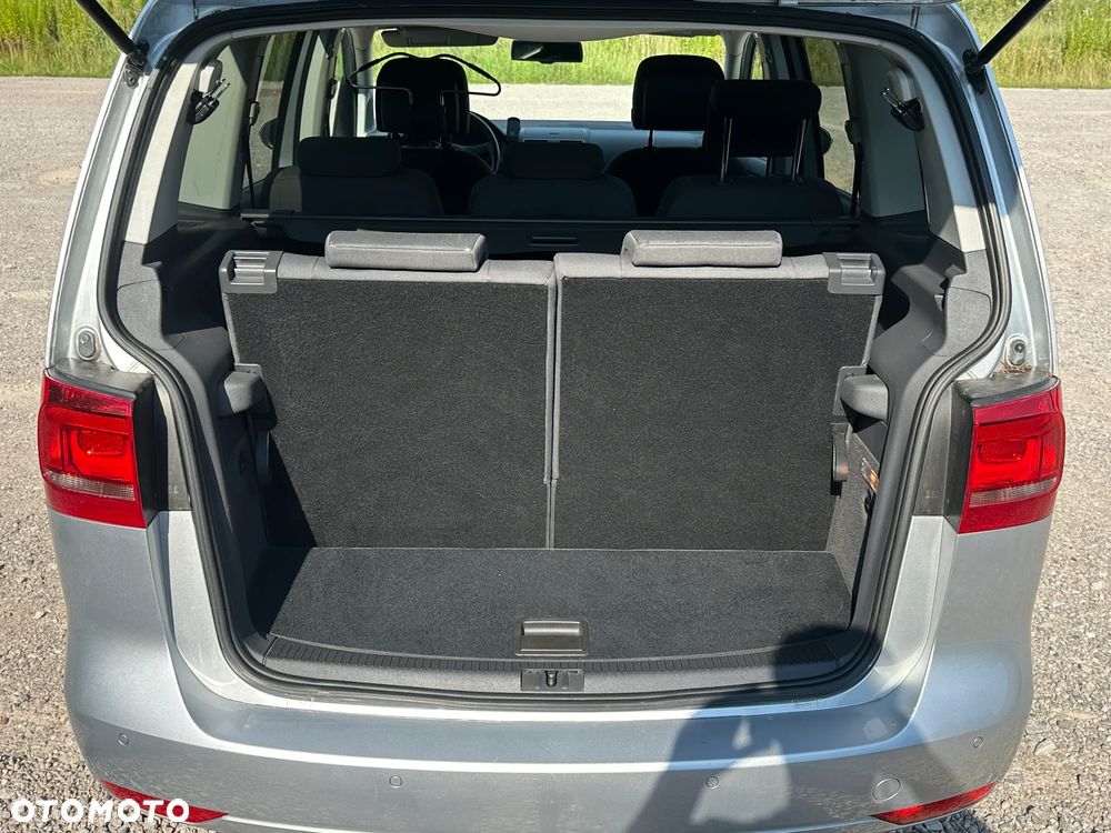 Volkswagen Touran - 29
