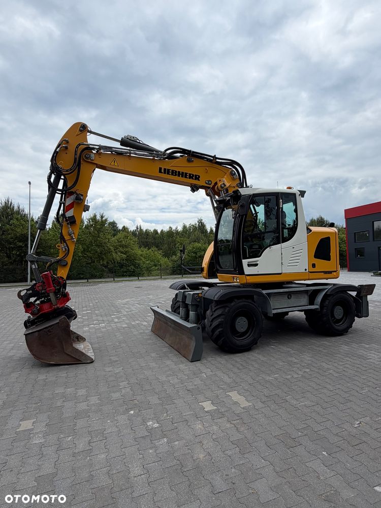 Liebherr A914 compact |rototilt |lapy-plug| - 4