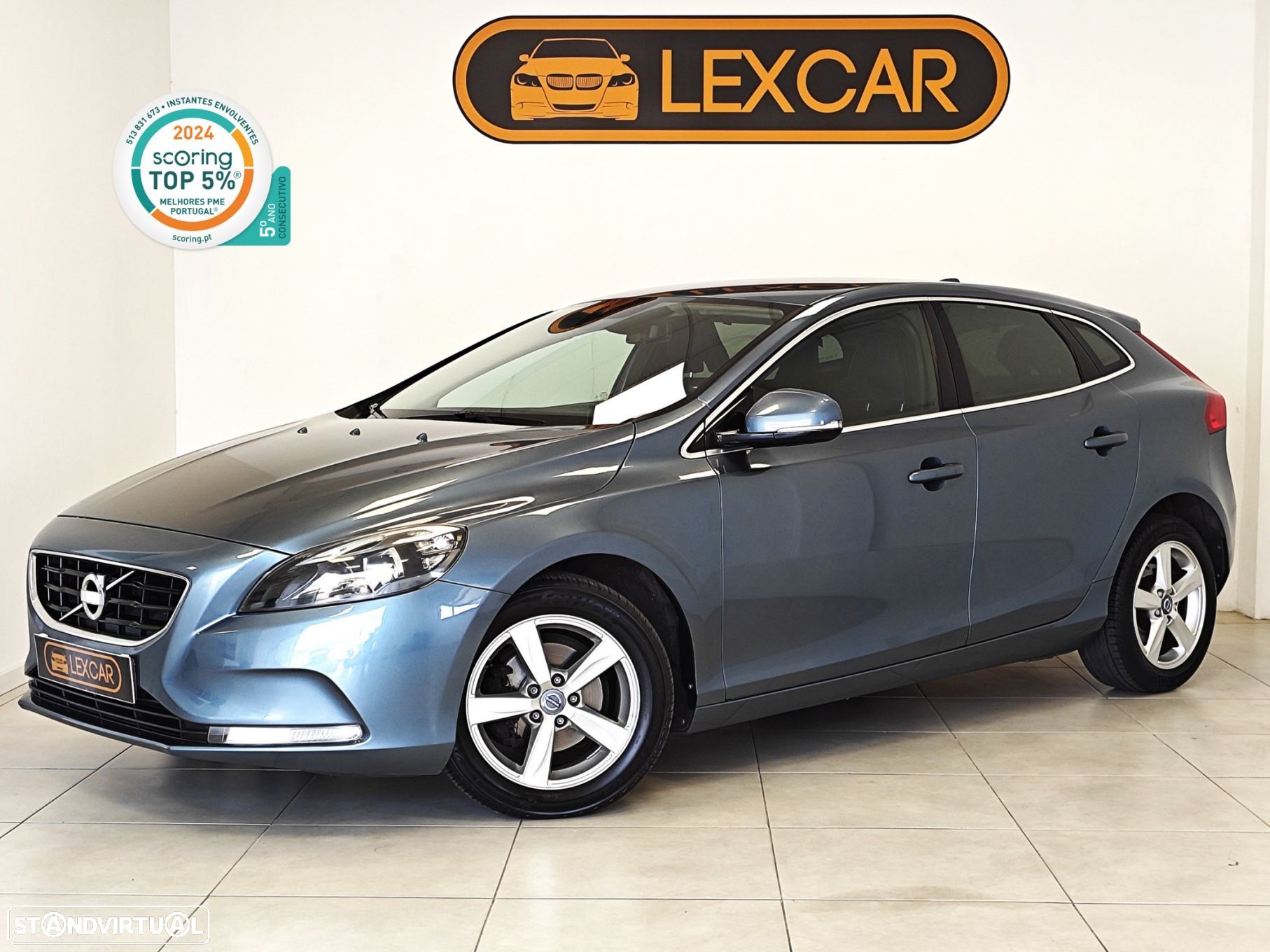 Volvo V40 1.6 D2 Momentum - 1