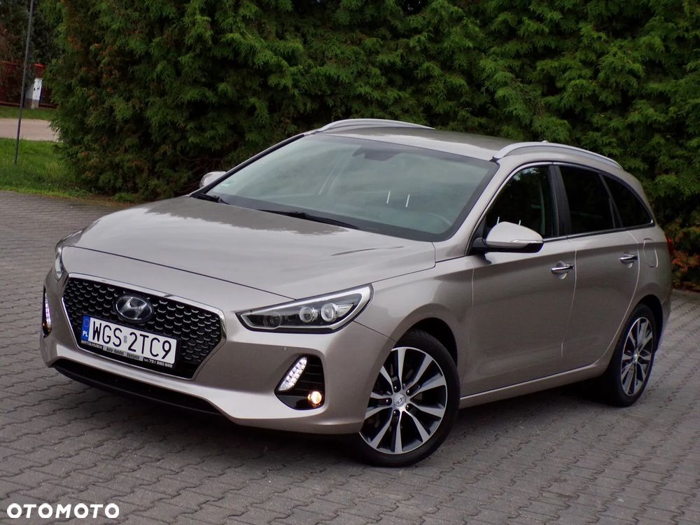 Hyundai i30 blue Kombi 1.6 CRDi Premium - 11