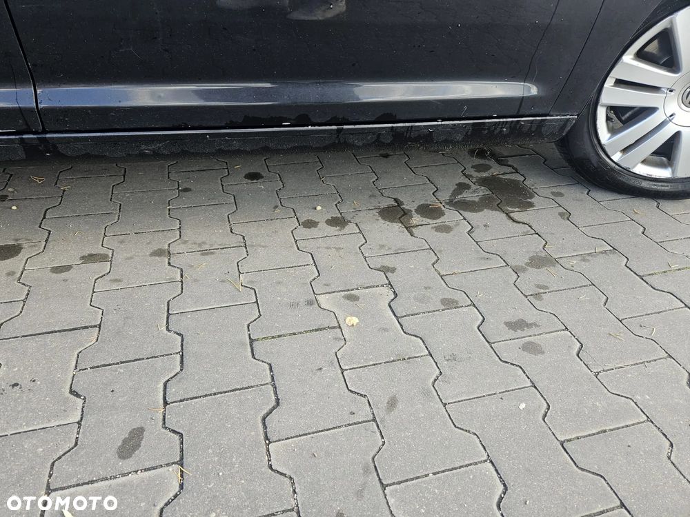 Volkswagen Touran 2.0 TDI DPF Highline DSG - 11