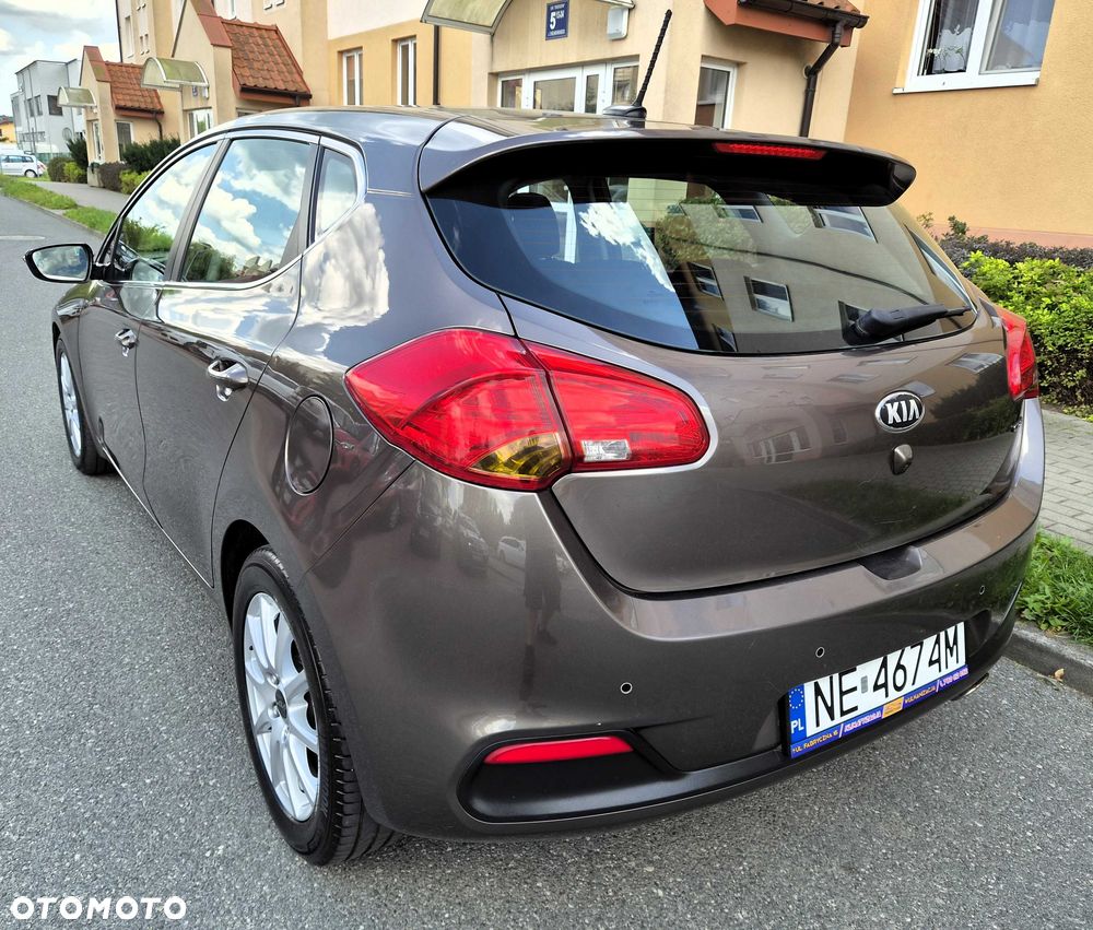 Kia Ceed - 4