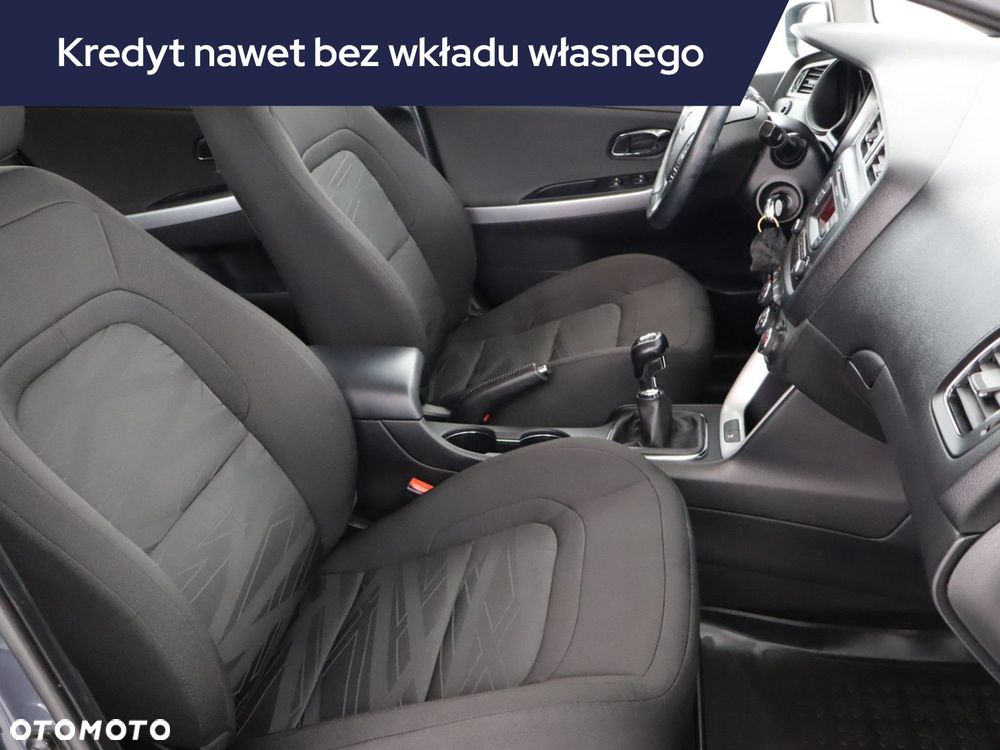 Kia Ceed - 11