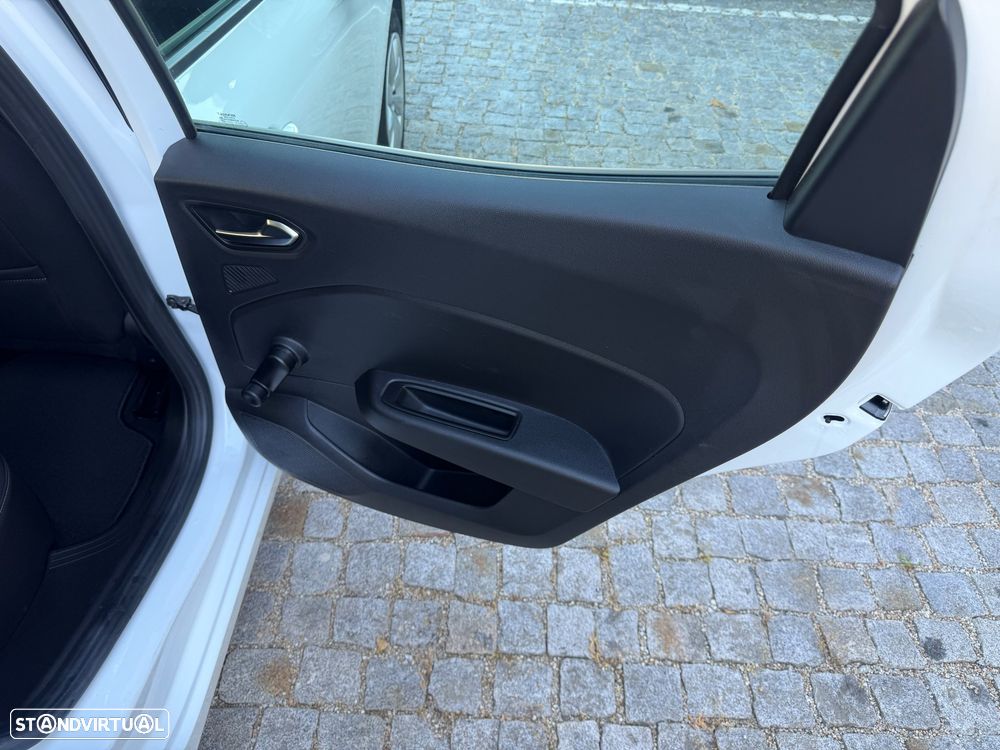 Renault Clio BLUE dCi 85 BUSINESS EDITION - 15