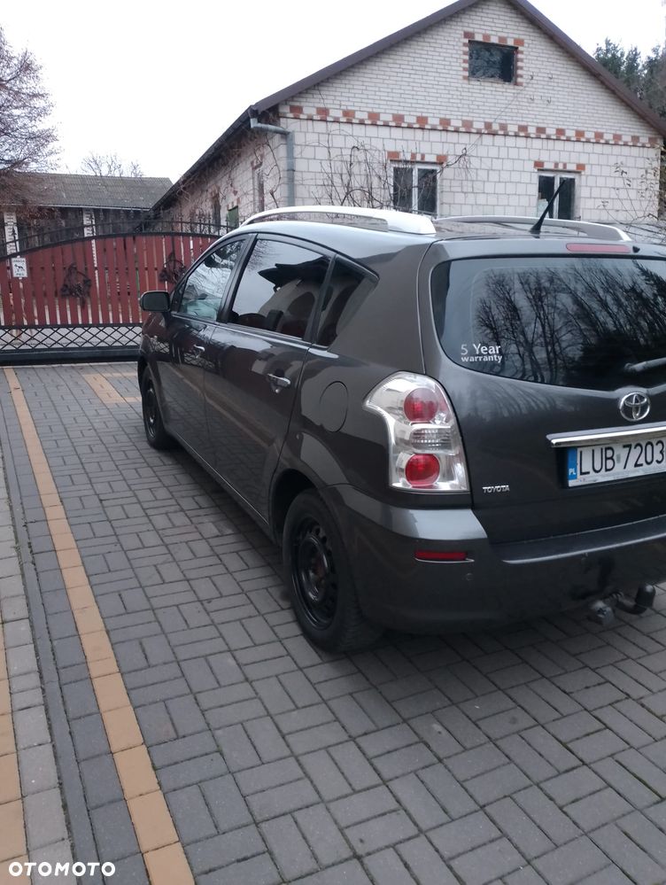 Toyota Corolla Verso - 8