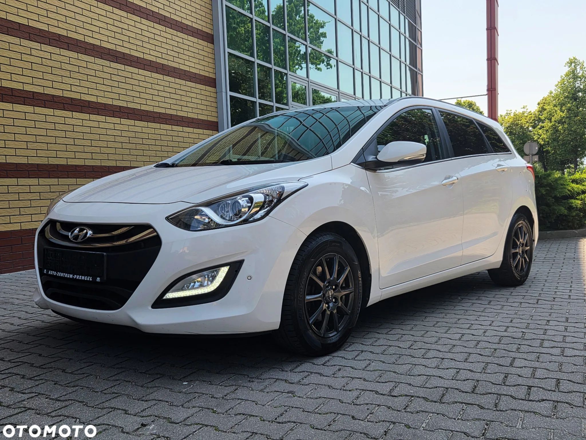 Hyundai i30 1.6 CRDi Comfort - 1