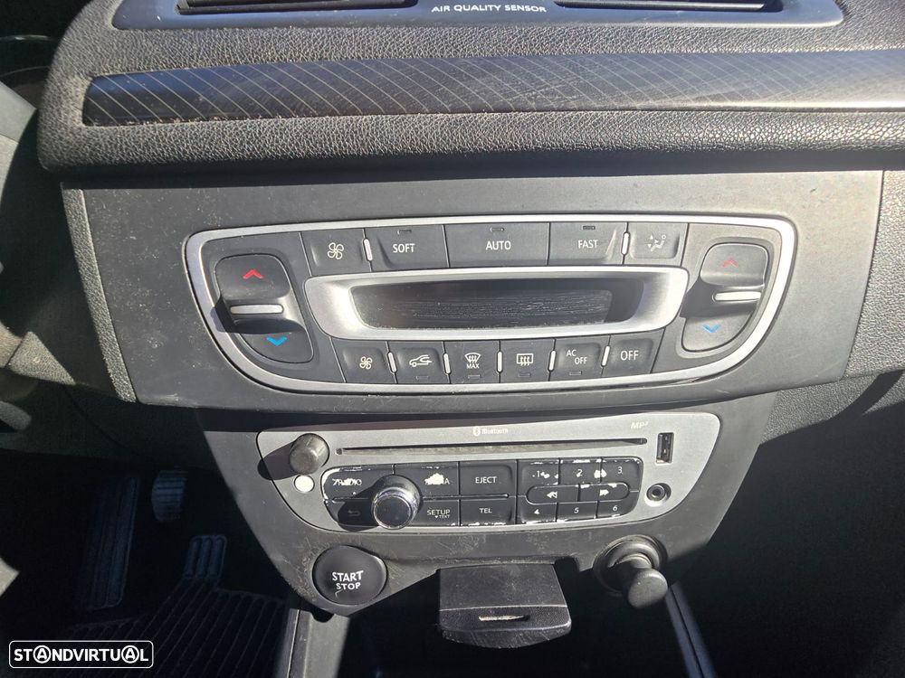 Renault Mégane Sport Tourer 1.5 dCi Dynamique SS - 9