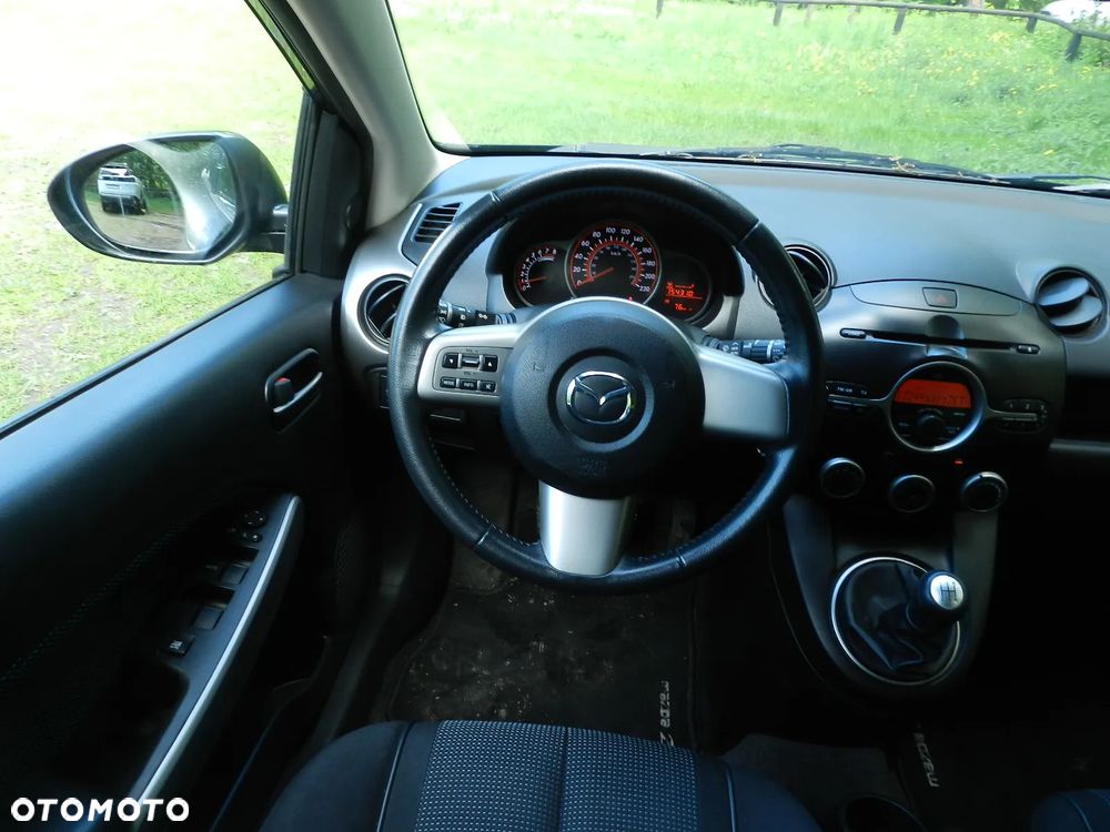 Mazda 2 - 7