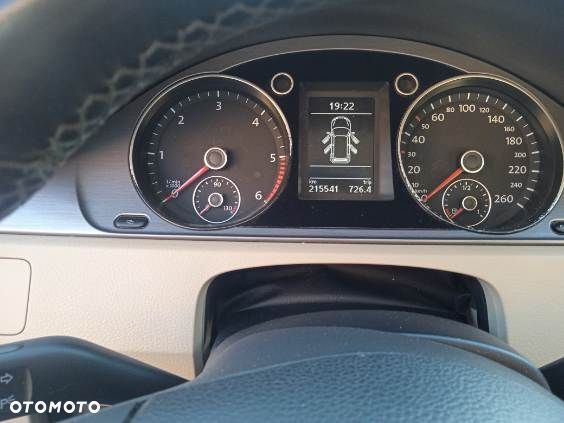Volkswagen Passat 1.6 TDI Comfortline - 2