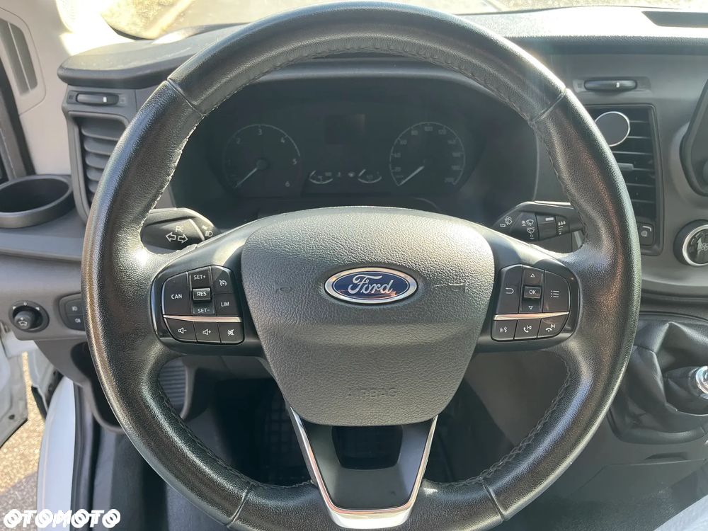 Ford Transit - 12