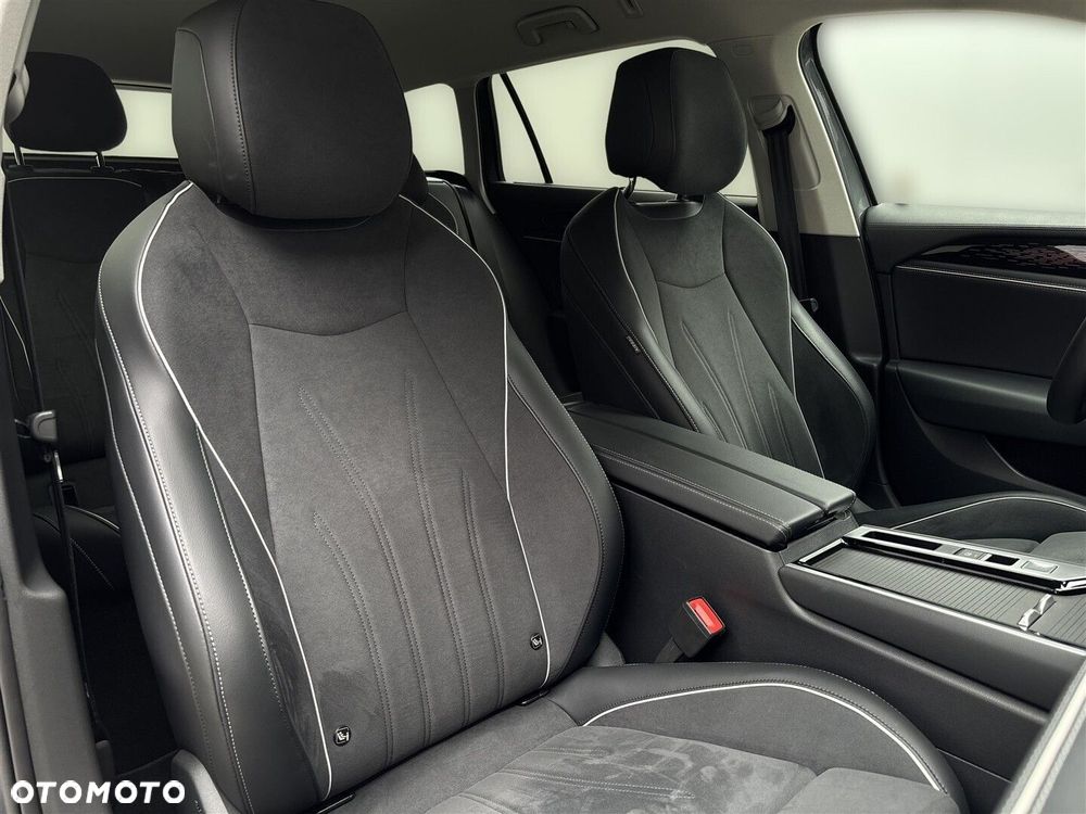 Volkswagen Passat - 33