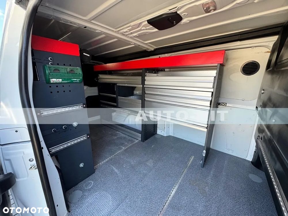 Opel Vivaro - 17