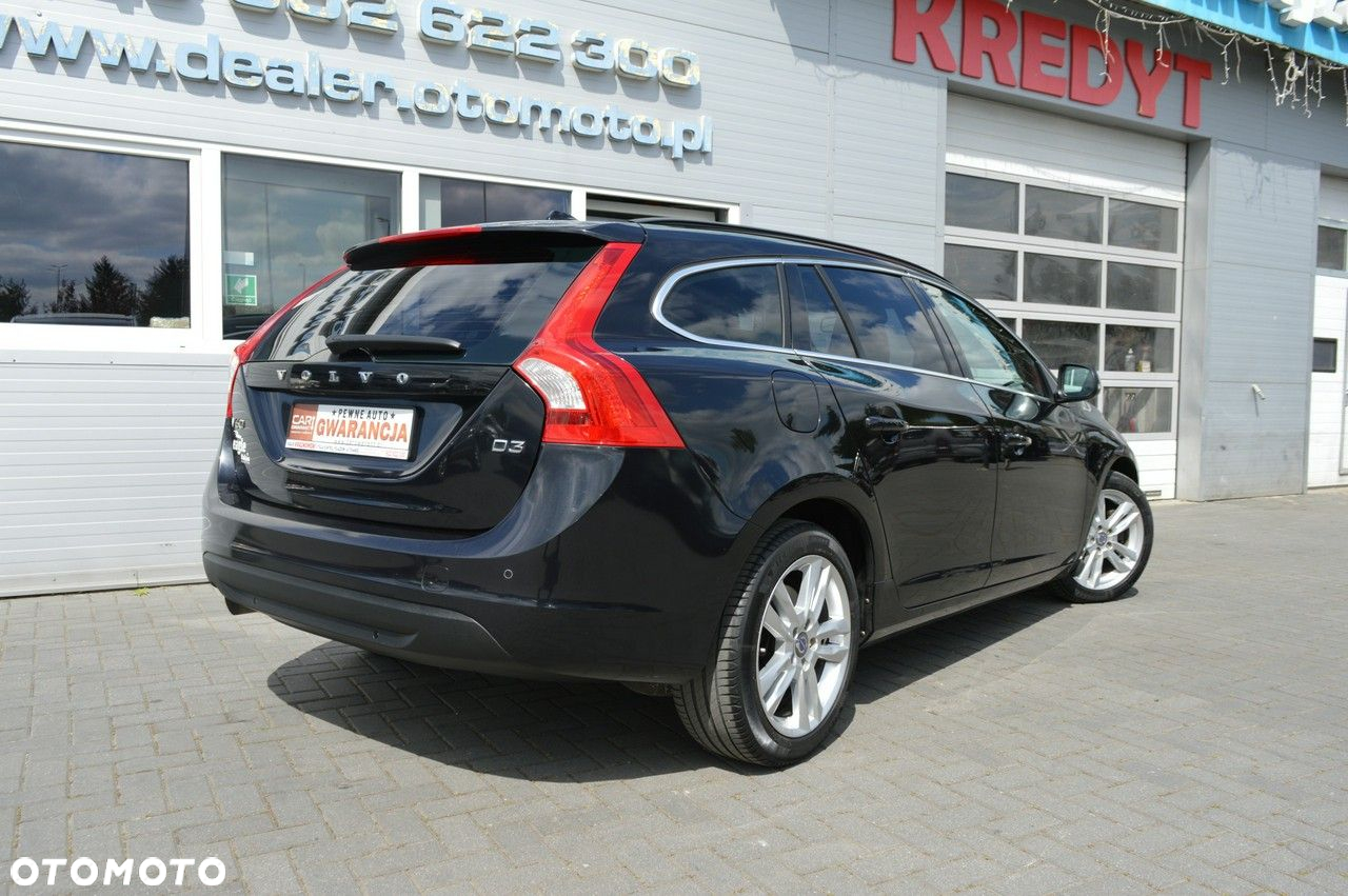 Volvo V60 D3 Momentum - 15