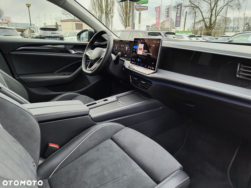 Volkswagen Passat - 10