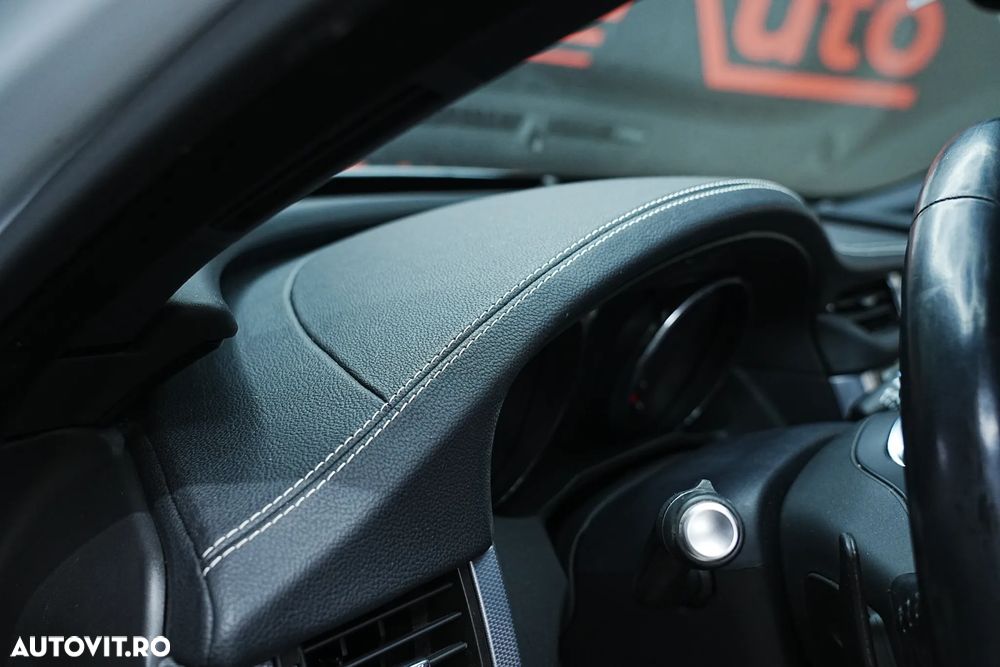 Jaguar XF 20d RWD E-Performance R-Sport - 19