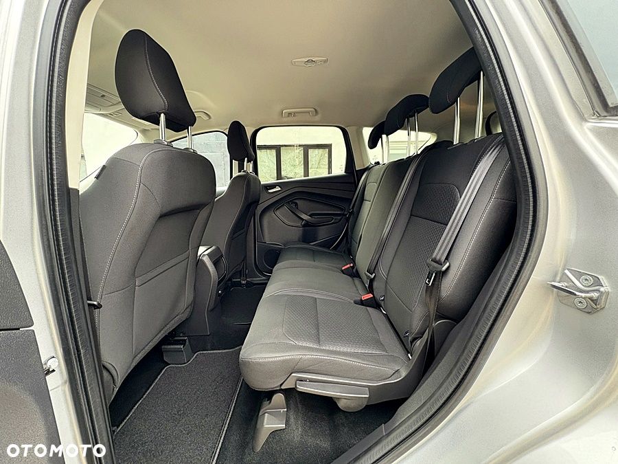 Ford Kuga 1.5 EcoBoost 2x4 Business Edition - 19